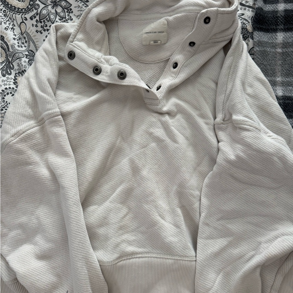 American Eagle Outfitters Light Gray Sweater